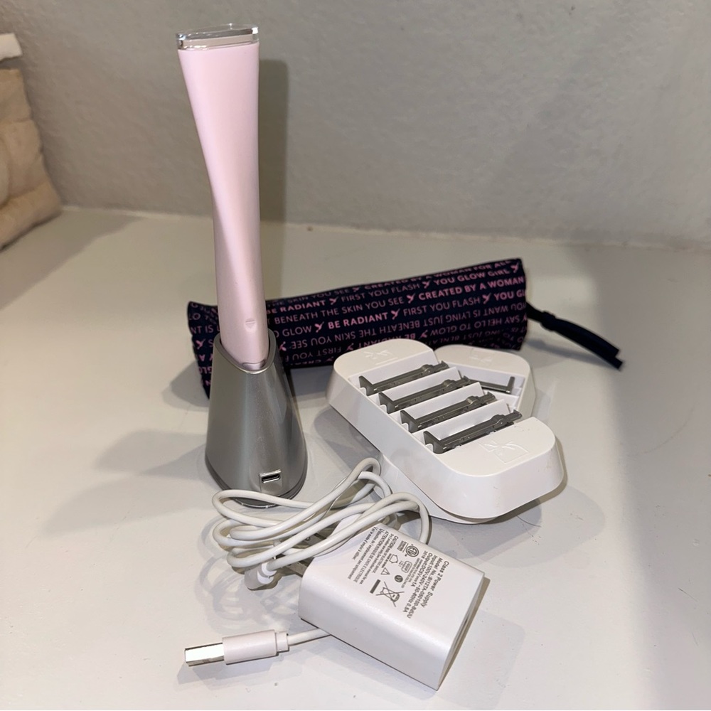 Pink Dermaflash - Picture 7 of 7